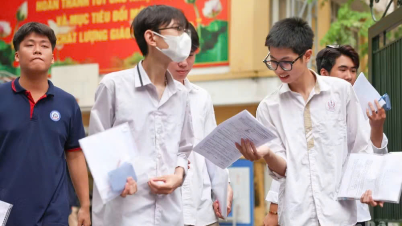 Gần 113 ngh&igrave;n th&iacute; sinh đăng k&yacute; nguyện vọng x&eacute;t tuyển đại học trong ng&agrave;y đầu ti&ecirc;n 