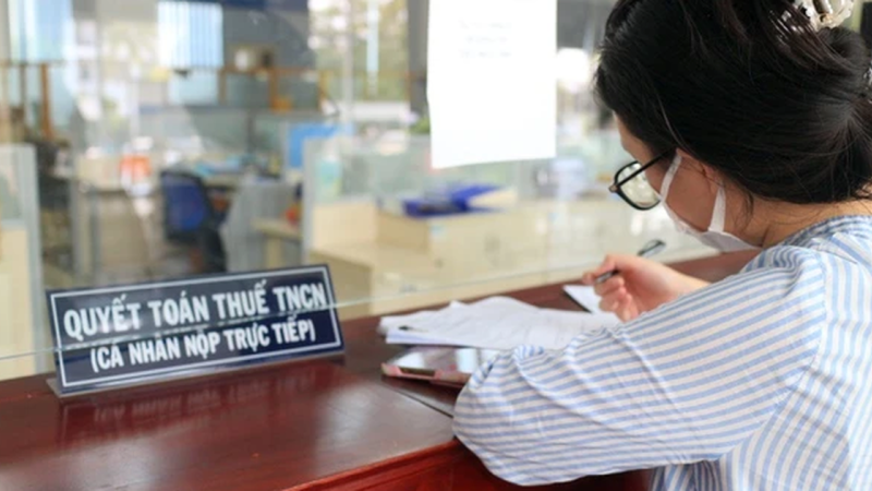 Ch&iacute;nh thức n&acirc;ng ngưỡng khấu trừ thuế thu nhập v&atilde;ng lai l&ecirc;n 5 triệu đồng/lần 