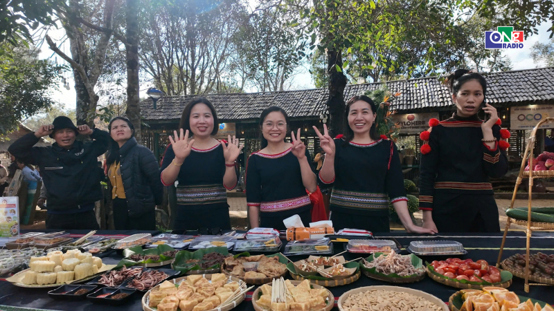 Chợ phi&ecirc;n kể chuyện đại ng&agrave;n