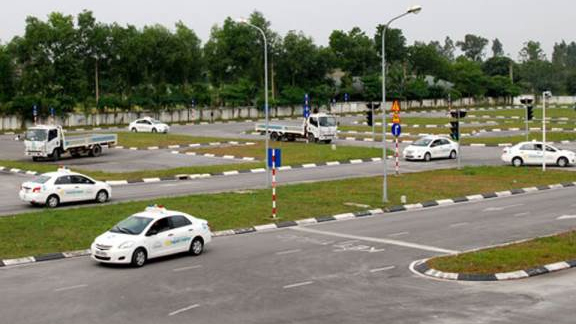 Thay đổi nhiều quy định về s&aacute;t hạch v&agrave; cấp giấy ph&eacute;p l&aacute;i xe