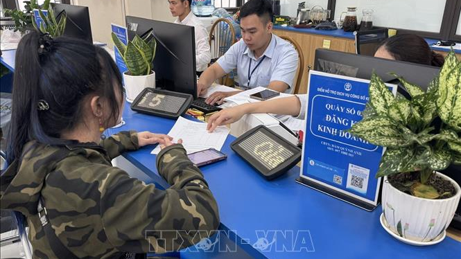 B&atilde;i bỏ 697 thủ tục h&agrave;nh ch&iacute;nh, cắt giảm 1.754 điều kiện kinh doanh kh&ocirc;ng cần thiết 