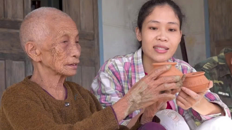 Ph&aacute;t triển l&agrave;ng nghề theo hướng bền vững v&agrave; hiện đại
