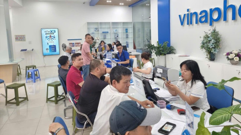 Khoảng 13 triệu thu&ecirc; bao bị kh&oacute;a một chiều do chưa chuẩn h&oacute;a th&ocirc;ng tin 