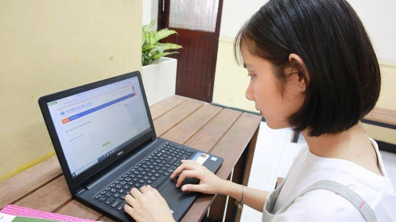 TỪ 15-21/7, nộp lệ ph&iacute; đăng k&yacute; x&eacute;t tuyển đại học
