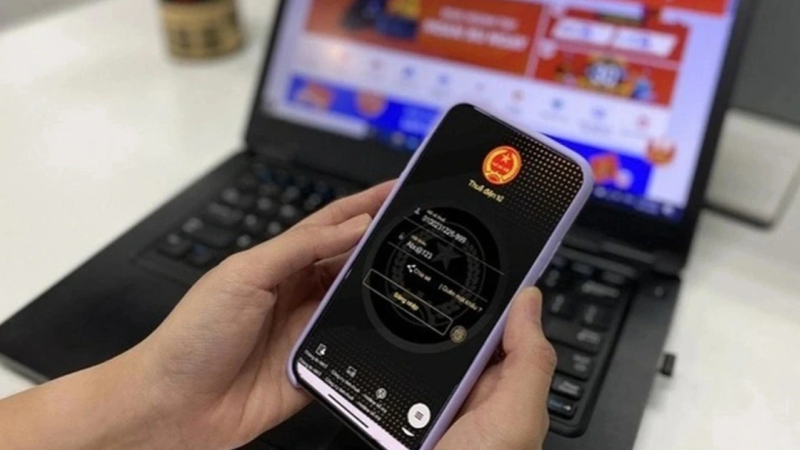 Cục Thuế đề nghị kiểm tra thu nhập tr&ecirc;n eTax Mobile sau khi nhiều trường hợp bị khai khống 
