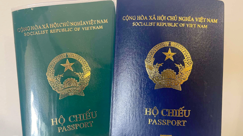 Hộ chiếu tr&ecirc;n ứng dụng VNeID kh&ocirc;ng thay thế hộ chiếu bản giấy khi xuất cảnh, nhập cảnh