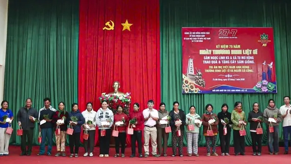 Hộ ch&iacute;nh s&aacute;ch, người c&oacute; c&ocirc;ng được tặng c&acirc;y giống s&acirc;m Ngọc Linh trị gi&aacute; 5,7 tỉ đồng 