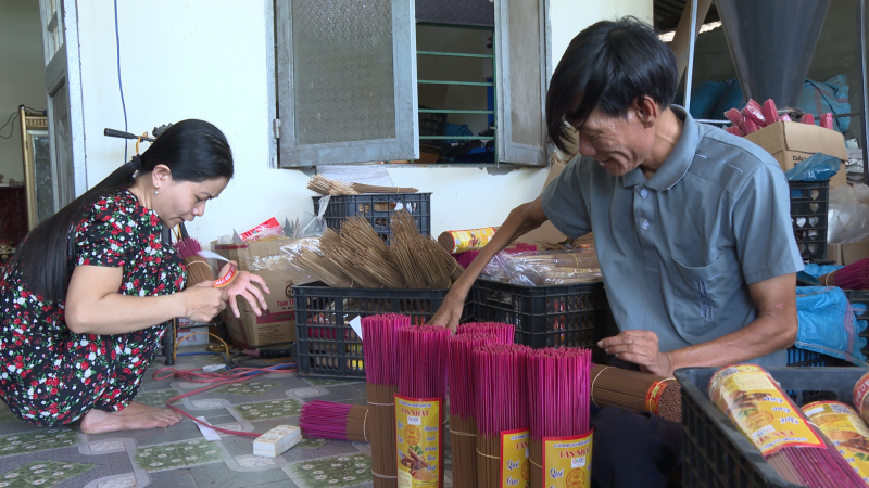 Nhang sạch người khuyết tật Tấn Nhật &ndash; Hương thơm từ nghị lực
