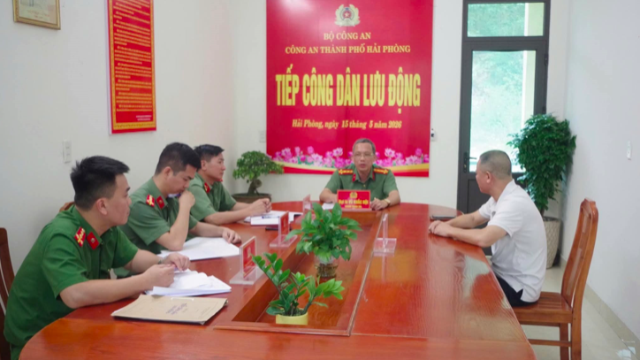 Trưởng c&ocirc;ng an x&atilde; phải tiếp d&acirc;n &iacute;t nhất 2 ng&agrave;y mỗi th&aacute;ng