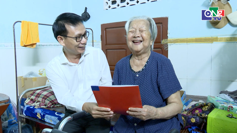 Phường Cẩm Th&agrave;nh tri &acirc;n người c&oacute; c&ocirc;ng