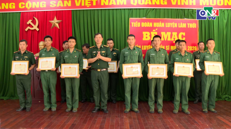 Bế mạc huấn luyện chiến sĩ mới năm 2026