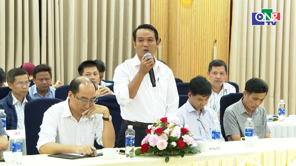 Đại diện doanh nghiệp nếu kiến nghị tại buổi đối thoại.