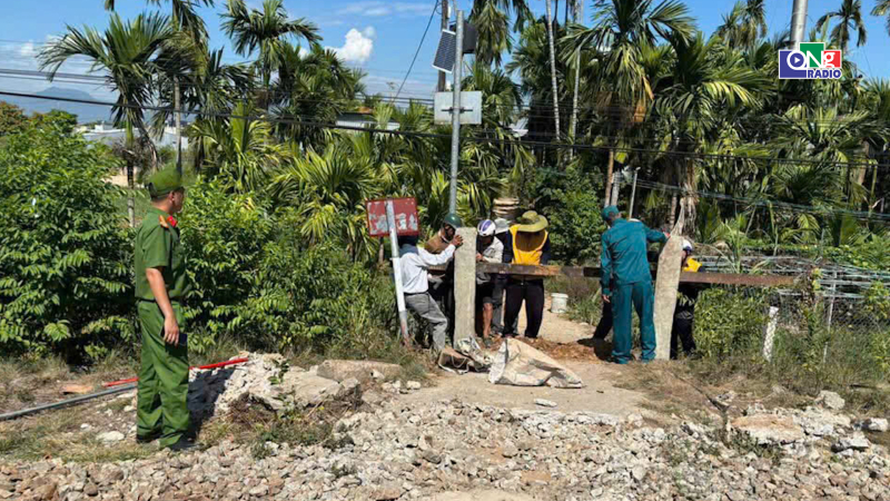 X&oacute;a lối đi tự mở, ngăn ngừa tai nạn giao th&ocirc;ng đường sắt