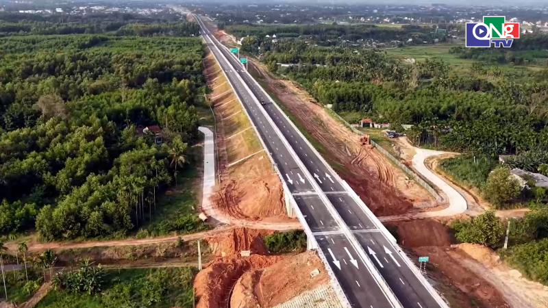 Từ 14/8, lưu th&ocirc;ng tr&ecirc;n cao tốc Quảng Ng&atilde;i - Ho&agrave;i Nhơn sẽ thu ph&iacute;