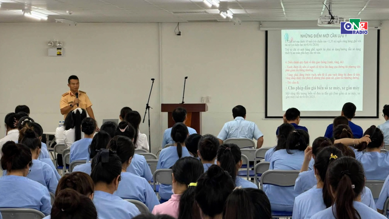H&igrave;nh th&agrave;nh th&oacute;i quen chấp h&agrave;nh ph&aacute;p luật khi tham gia giao th&ocirc;ng