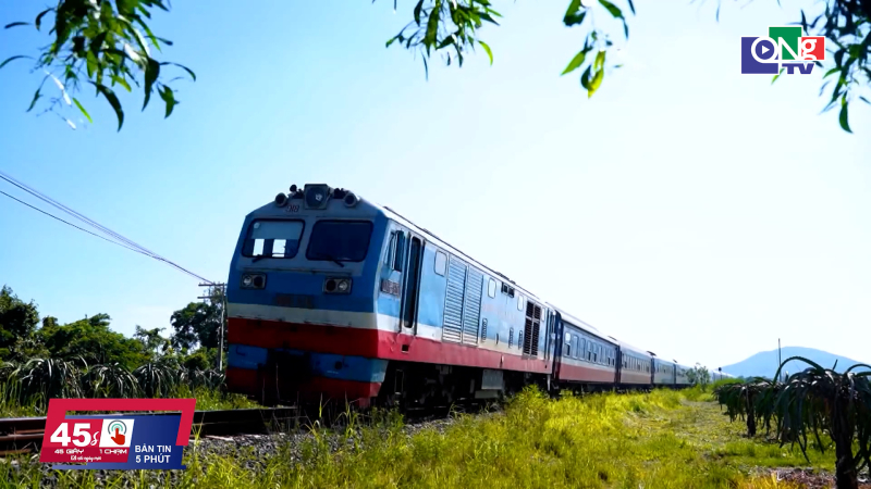 45 gi&acirc;y 1 chạm ng&agrave;y 12/8
