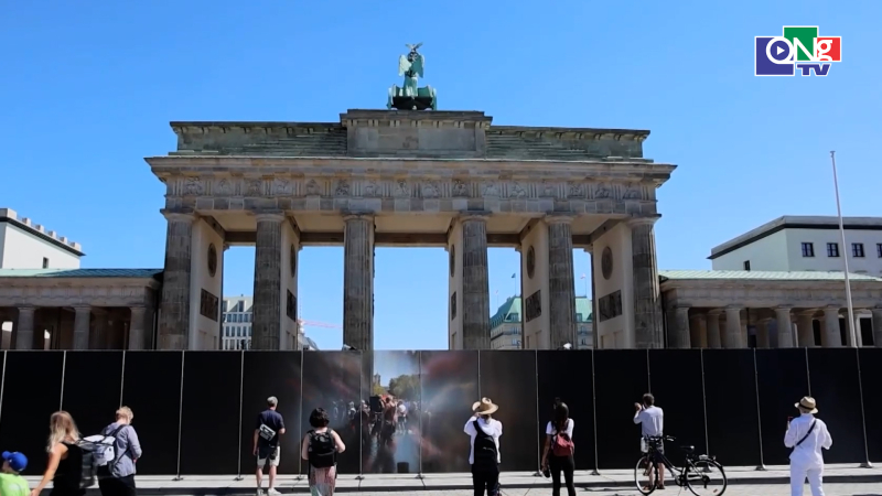 Kỷ niệm 65 năm ng&agrave;y x&acirc;y dựng bức tường Berlin