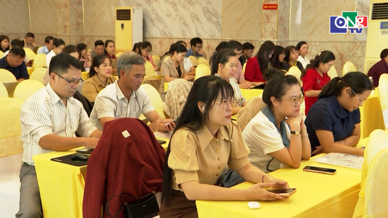 Tập huấn nghiệp vụ hộ tịch cho c&aacute;n bộ cấp x&atilde;