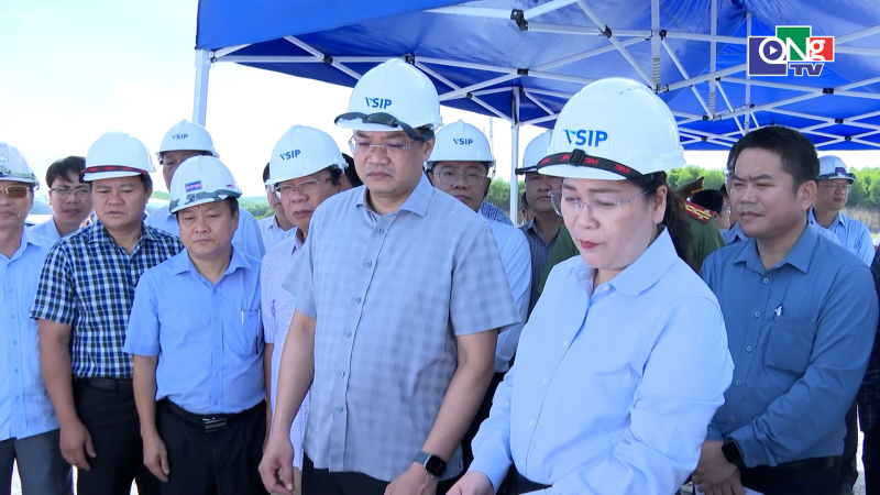 Chủ tịch UBND tỉnh Nguyễn Đức T&acirc;m kiểm tra c&aacute;c dự &aacute;n VSIP Quảng Ng&atilde;i