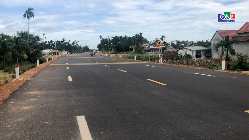 Niềm vui tr&ecirc;n tuyến đường ven biển Dung Quất - Sa Huỳnh