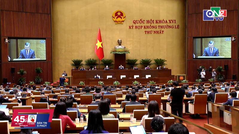 45 gi&acirc;y 1 chạm ng&agrave;y 25/8