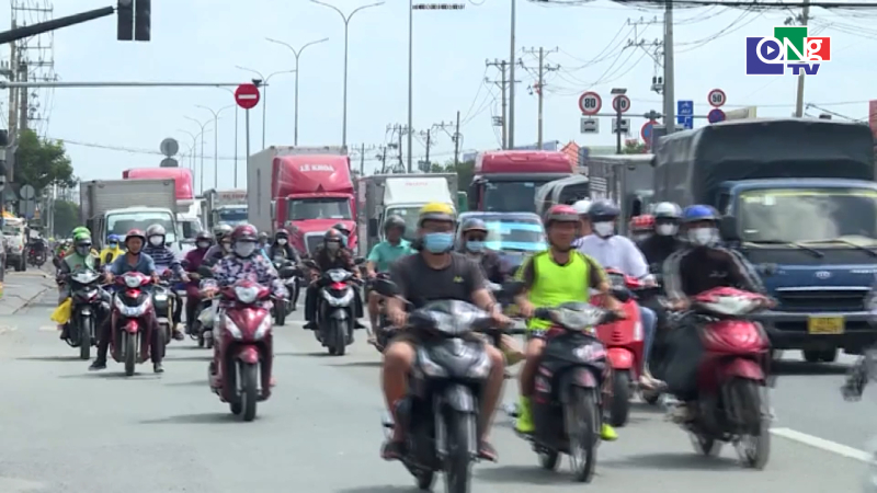 Từ 26/8, tổng kiểm so&aacute;t phương tiện kinh doanh vận tải 