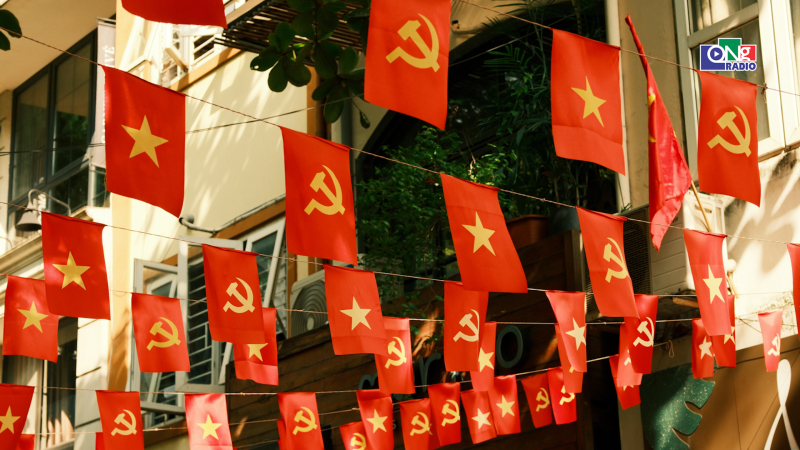 M&agrave;u cờ Tổ quốc - Tự h&agrave;o Việt Nam
