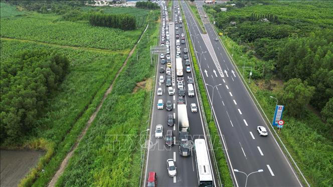 Lưu lượng tăng gần 60%, cao tốc Bắc - Nam cơ bản th&ocirc;ng suốt
