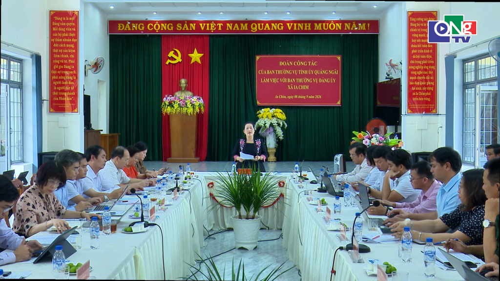 Quang cảnh buổi làm việc.