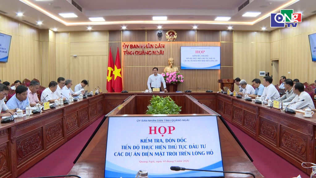 Quang cảnh cuộc họp.