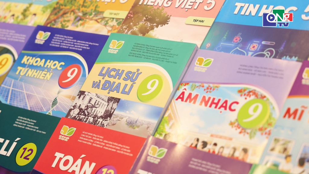Bộ Giáo dục và Đạo tạo lý giải tình trạng thiếu sách giáo khoa đầu năm học.