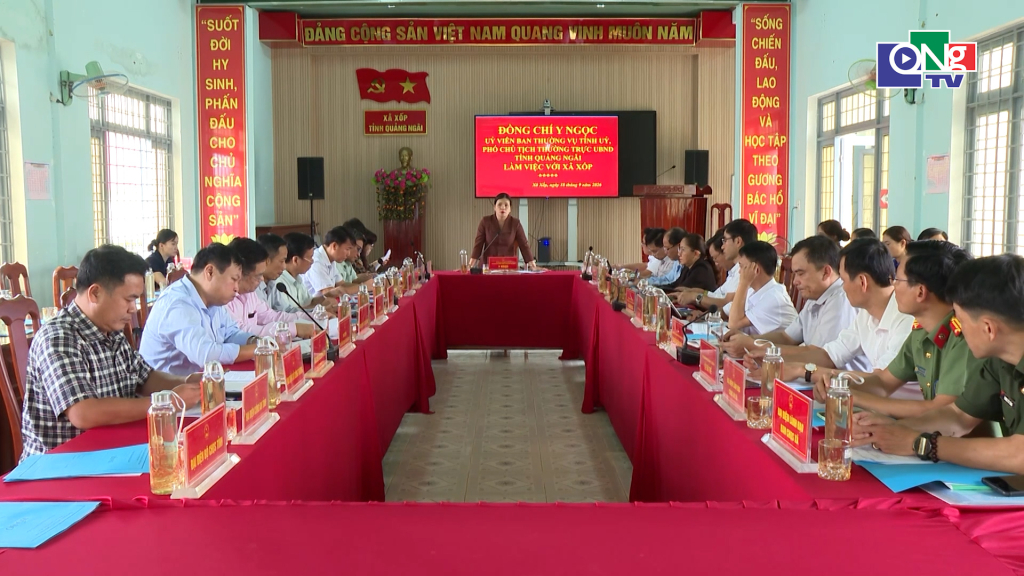 Quang cảnh buổi làm việc.