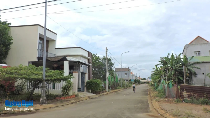 Khu tái định cư ở thôn An Lộc, xã Vạn Tường được đầu tư hạ tầng thiết yếu đồng bộ.  