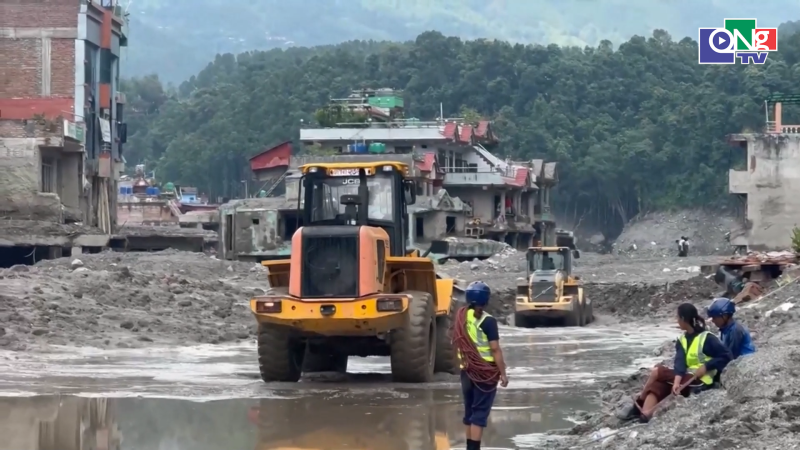 Người d&acirc;n Nepal từng bước kh&ocirc;i phục cuộc sống