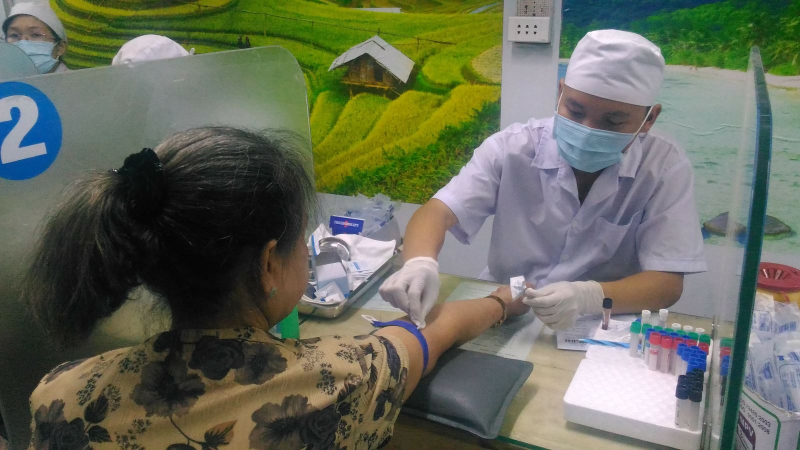 Li&ecirc;n th&ocirc;ng kết quả x&eacute;t nghiệm, giảm chi ph&iacute; kh&aacute;m chữa bệnh