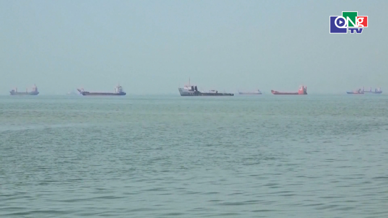 Iran tuy&ecirc;n bố lập &ldquo;khu vực cấm&rdquo; gần eo biển Hormuz