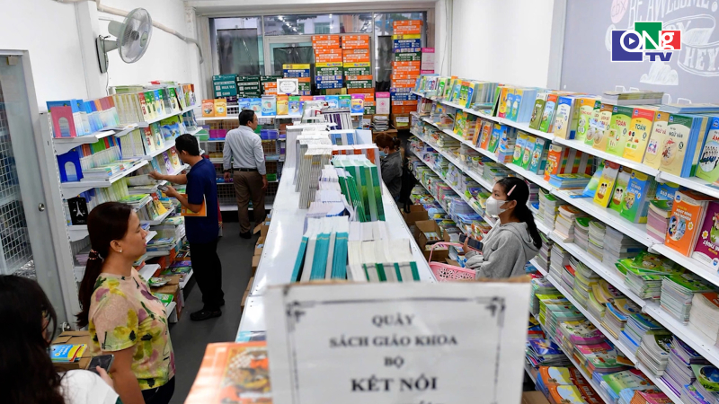 Bộ Gi&aacute;o dục v&agrave; Đ&agrave;o tạo sẽ r&agrave; so&aacute;t, chỉnh sửa đồng bộ s&aacute;ch gi&aacute;o khoa