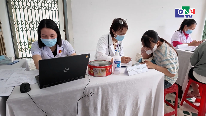 Gần 4.500 trẻ dưới 06 tuổi được kh&aacute;m sức khỏe miễn ph&iacute;