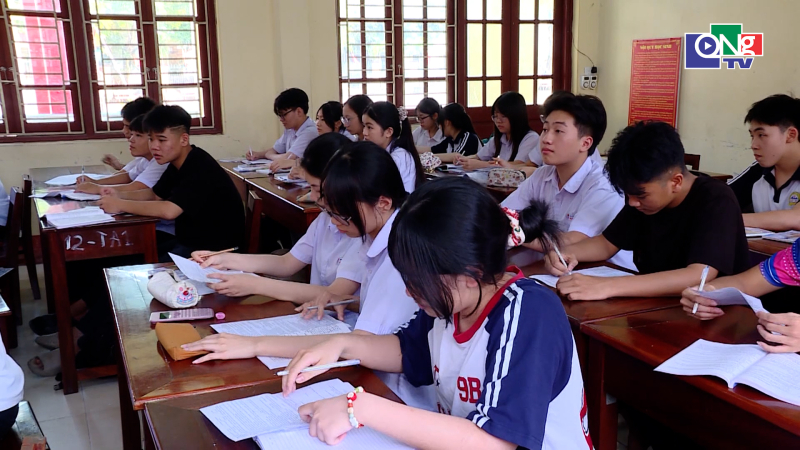 Học sinh d&ugrave;ng số định danh c&aacute; nh&acirc;n tra cứu bảo hiểm y tế