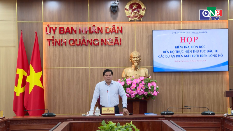 Đ&ocirc;n đốc thực hiện thủ tục đầu tư c&aacute;c dự &aacute;n điện mặt trời tr&ecirc;n l&ograve;ng hồ