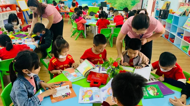 Trẻ mầm non 5-6 tuổi được miễn, giảm, hỗ trợ học ph&iacute; phổ cập gi&aacute;o dục 