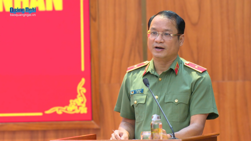Tập huấn c&ocirc;ng t&aacute;c ph&ograve;ng, chống khủng bố