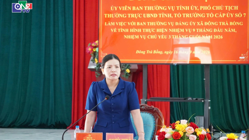 Ph&oacute; Chủ tịch Thường trực UBND tỉnh Y Ngọc l&agrave;m việc với x&atilde; Đ&ocirc;ng Tr&agrave; Bồng