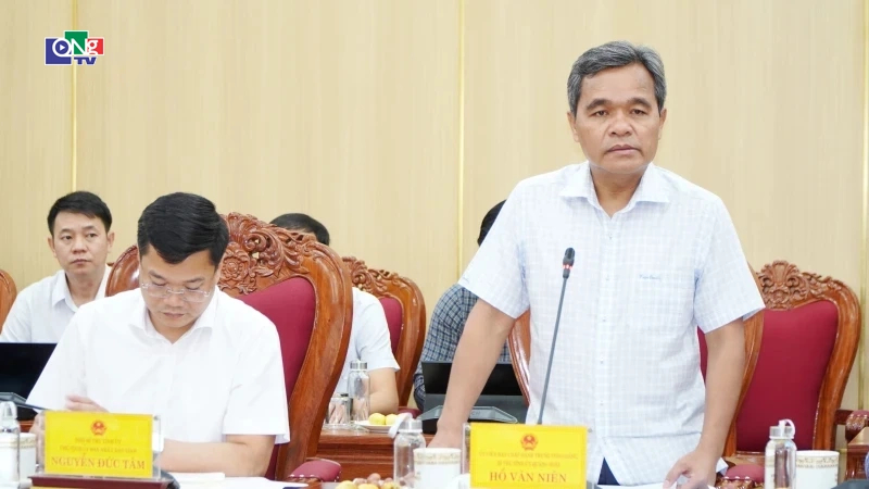 L&atilde;nh đạo tỉnh l&agrave;m việc với Tập đo&agrave;n C&ocirc;ng nghiệp Cao su Việt Nam