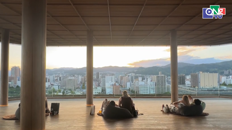 Hiroshima &ndash; Vẻ đẹp b&igrave;nh y&ecirc;n v&agrave; rực rỡ khi th&agrave;nh phố l&ecirc;n đ&egrave;n
