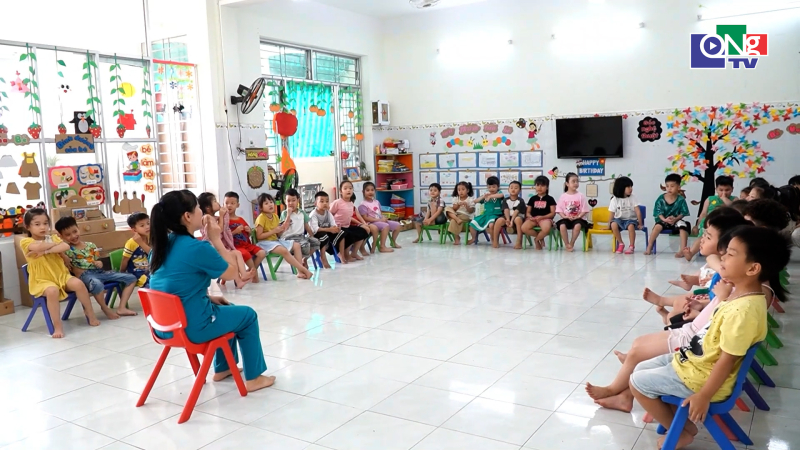 Trẻ 5-6 tuổi thuộc diện phổ cập được hỗ trợ học ph&iacute;