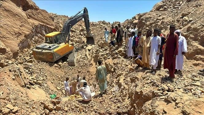 Sập mỏ v&agrave;ng ở miền Bắc Sudan, hơn 30 người thương vong 