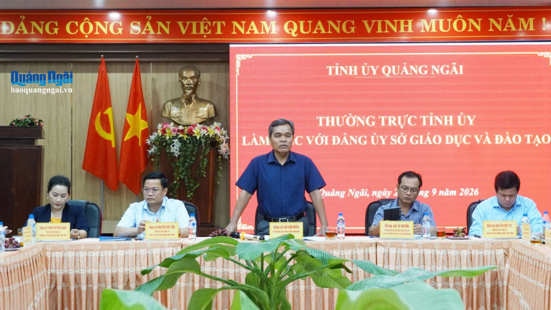 Thường trực Tỉnh ủy l&agrave;m việc với Đảng ủy Sở Gi&aacute;o dục v&agrave; Đ&agrave;o tạo 
