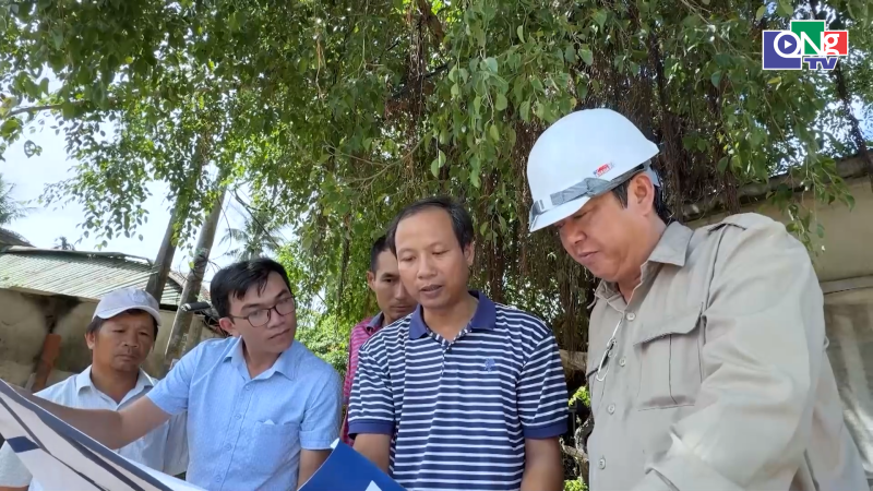Vận động người d&acirc;n b&agrave;n giao mặt bằng đường Dung Quất - Sa Huỳnh