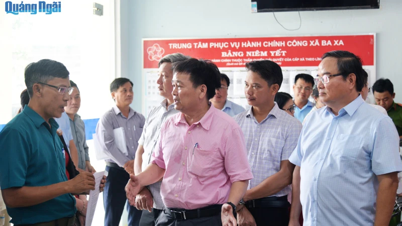 Gi&aacute;m s&aacute;t thực hiện chuyển đổi số ở x&atilde; Ba Xa